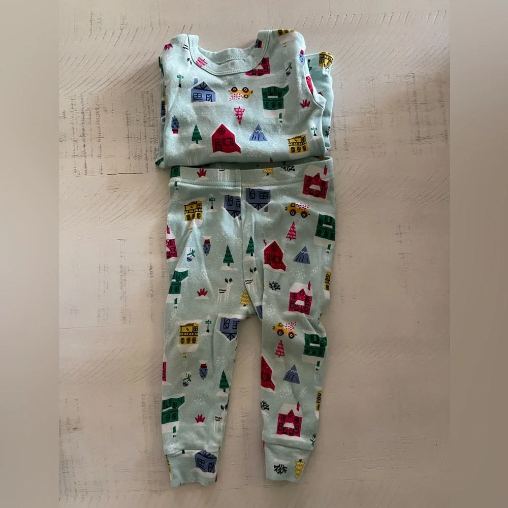 GAP Kids‎ Pajama Set Size 6-13 months organize cotton Holiday Winter Print